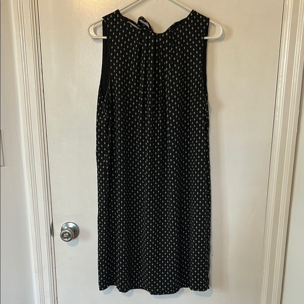 Patterned Black and White Sleeveless Dress